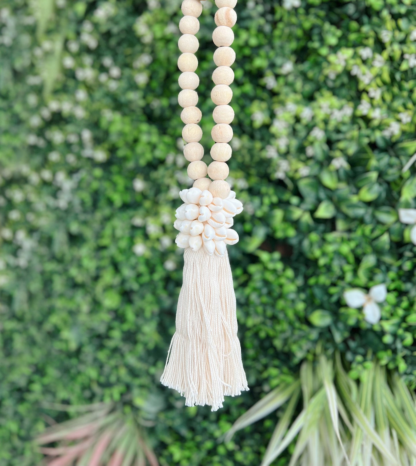 Clustered Shell Decorative Garland