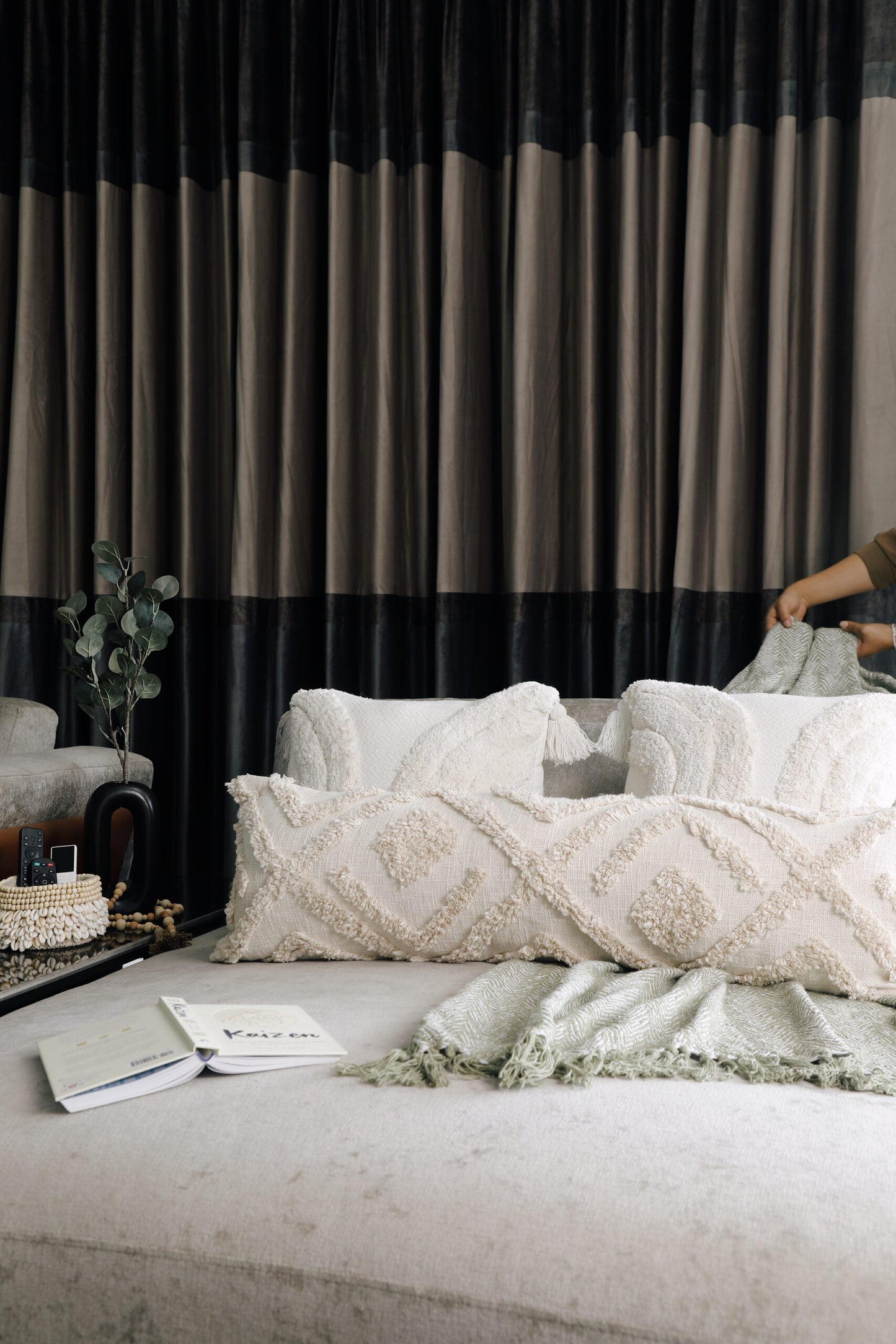 Nadine Tufted Long Lumbar