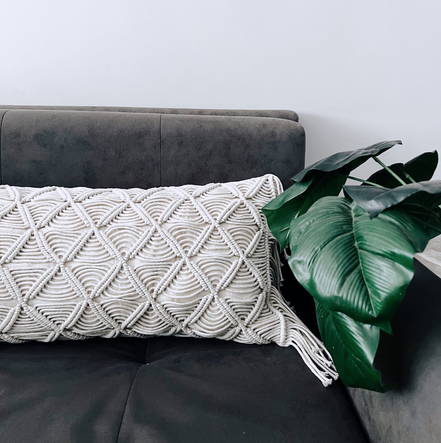 Raya Macrame Long Lumbar